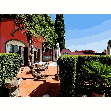 Casa Emme Sea Front, Giardini Dom wakacyjny